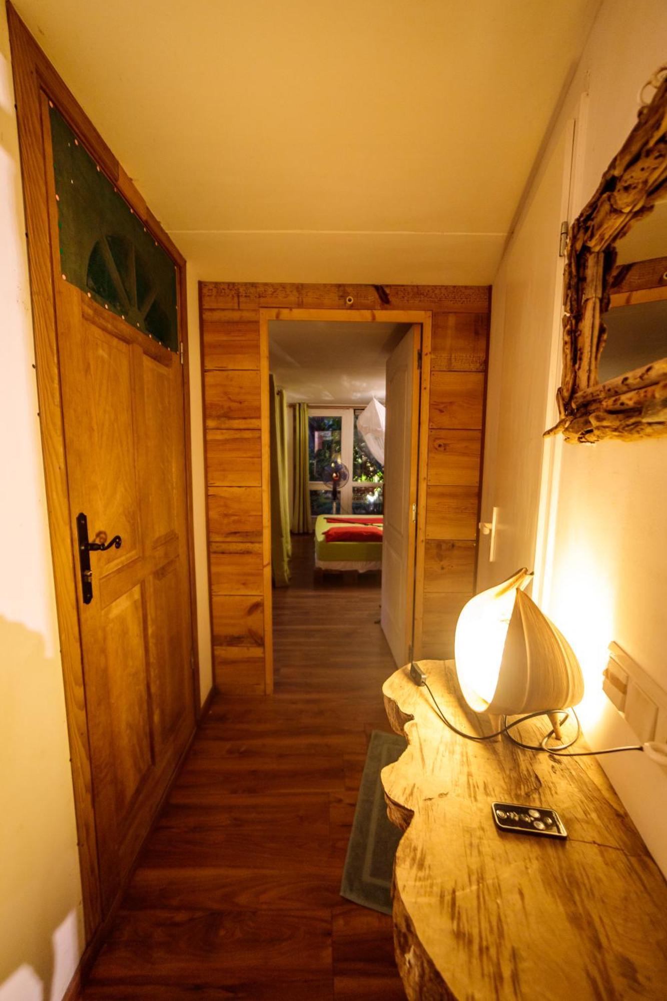 Martinique Treehouse Villa Canton Suisse Exterior photo