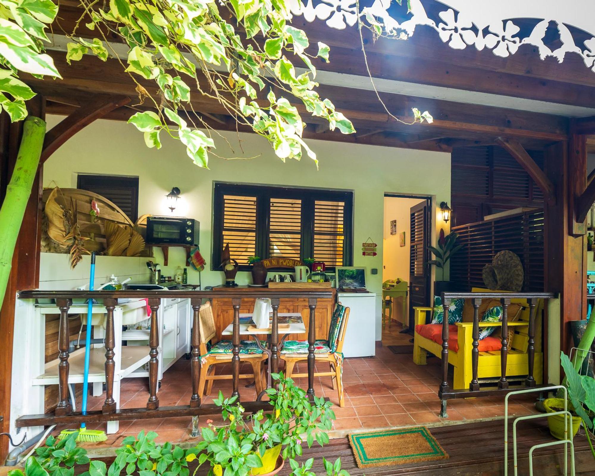 Martinique Treehouse Villa Canton Suisse Exterior photo